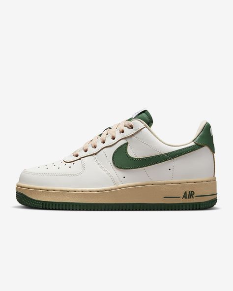 Nike Air Force 1 '07 Women's Shoe. Nike CA Air Force Women, Nike Air Force 1 07, Green Sneakers, Nike Fashion, Air Force 1 Low, Nike Store, Shoes Nike, Looks Vintage, Nike Air Force 1