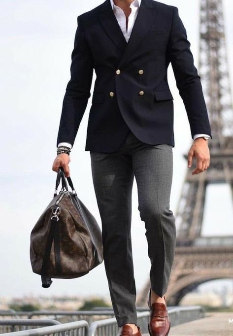 Black Double Breasted Blazer Outfit, Breasted Blazer Outfit, Black Men Winter Fashion, Nyc Mens Fashion, Smart Business Casual, Winter Fashion Formal, Black Double Breasted Blazer, European Fashion Winter, Travel Attire