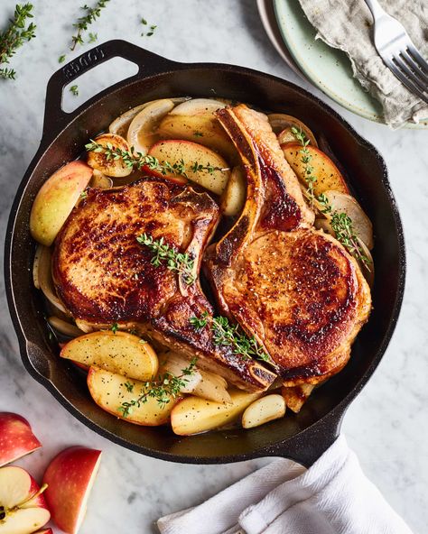 Easy Skillet Pork Chops with Apples | Kitchn Apple Pork Chop Recipes, Pork Chops And Apples, Low Carb Pork Chops, Pork Loin Chops Recipes, Pork Chops And Applesauce, Pork Chops With Apples, Perfect Pork Chops, Skillet Pork Chops, Low Carb Pork