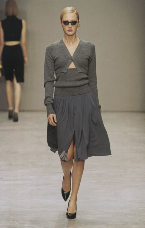 SS 2001 Womenswear | PRADA Prada Runway, 90s Runway Fashion, Run Through, Womenswear Fashion, Fashion Shows, 90s Fashion, Runway Fashion, Fashion Inspo Outfits, High Fashion