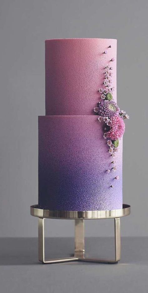 Wedding Cake Purple Ombre, Hexagon Wedding Cake, Princess Baby Shower Cake, Cakes Pretty, Pink Ombre Cake, 2 Tier Wedding Cakes, Cake Unique, Purple Cakes Birthday, Colorful Wedding Cakes