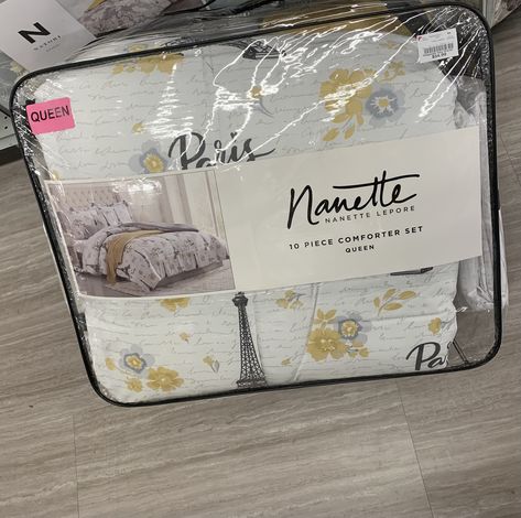 Bedding Packaging, Pillow Packaging, Transparent Packaging, Clothing Packaging, Bed Quilt, Instagram Layout, Queen Comforter Sets, Nanette Lepore, Sewing Gifts