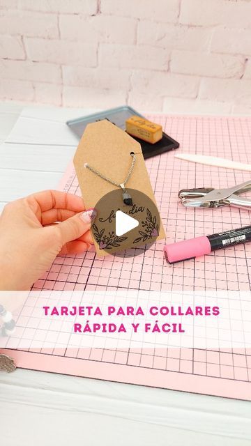 Paper Packaging Ideas, Jewelry Packaging Ideas, Jewelry Packaging Diy, Packaging Diy, Instagram Tutorial, Jewelry Boards, Necklace Craft, Paper Packaging, Diy Box