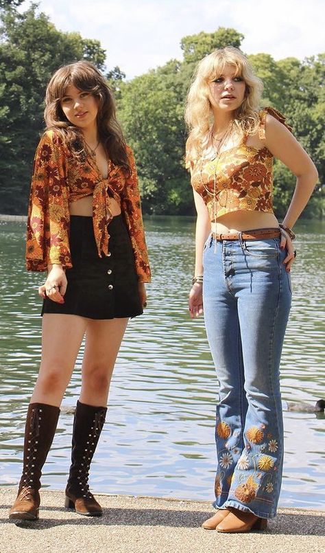 70s Country Aesthetic Outfits, 80s Fashion Female, Thee Sacred Souls Outfit, 70's Aesthetic Outfits, 70s Outfits Ideas For Women, 70s College Fashion, Anni 70 Aesthetic, 1970 Outfits Women, 70s Clothes Women