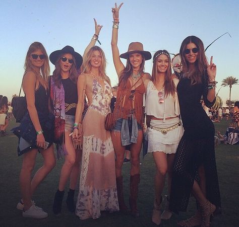 Coachella 2015 Coachella Inspired Outfits, Moda Coachella, Coachella 2015, Coachella Vibes, 2015 Outfits, Boho Fashion Bohemian, Coachella Fashion, Coachella Outfit, Vogue Australia