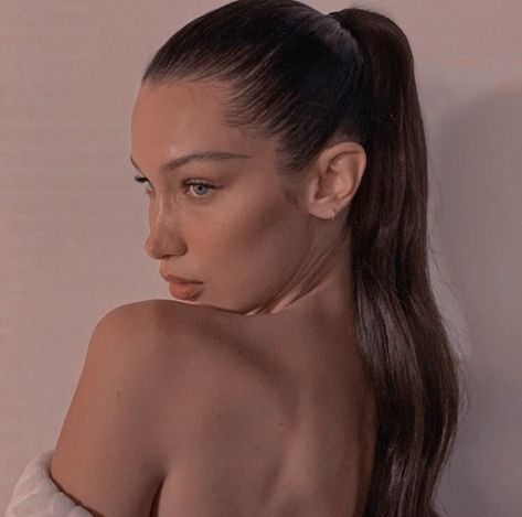 bella hadid icons layout header gigi hadid family model celebrity Mrs Bella, Sherilyn Fenn, Brunette Bob, Beauty Crush, Perfect Nose, Brunette Balayage, Hair Color Pastel, Lob Hairstyle, Nose Job