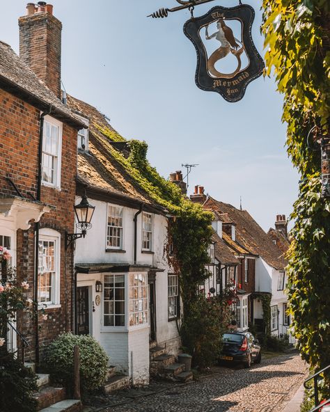 Top 5 Day Trips From London | Rye London Postcard, Day Trips From London, English Village, English Cottage, English Countryside, Old Buildings, Uk Travel, Pretty Places, Oh The Places Youll Go