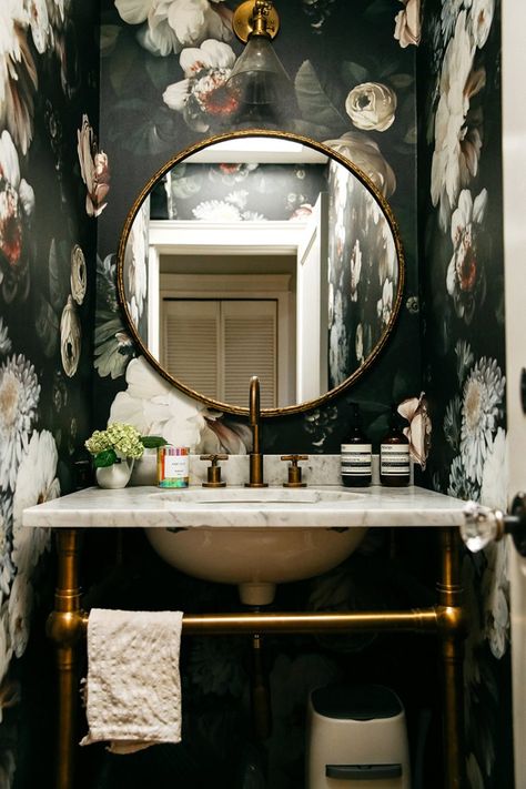 Exactly How to Get Emily Schuman’s Glam Guest Bathroom Style Printed Wallpaper Bathroom, Green Subway Tile Powder Room, Large Scale Wallpaper Bathroom, Chelsiecore Aesthetic, Large Scale Floral Wallpaper, Dark Floral Wallpaper Bathroom, Wallpaper Bathroom Ideas Modern, Anthropologie Bathroom Inspiration, Dark Bathroom Wallpaper