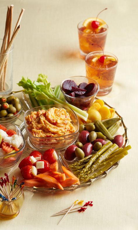 Relish tray Wisconsin Supper Club Relish Tray, Relish Tray Ideas, Fish Fries, Marinated Olives, Relish Tray, Appetizer Platters, Appetizer Menu, Midwest Living, Relish Trays