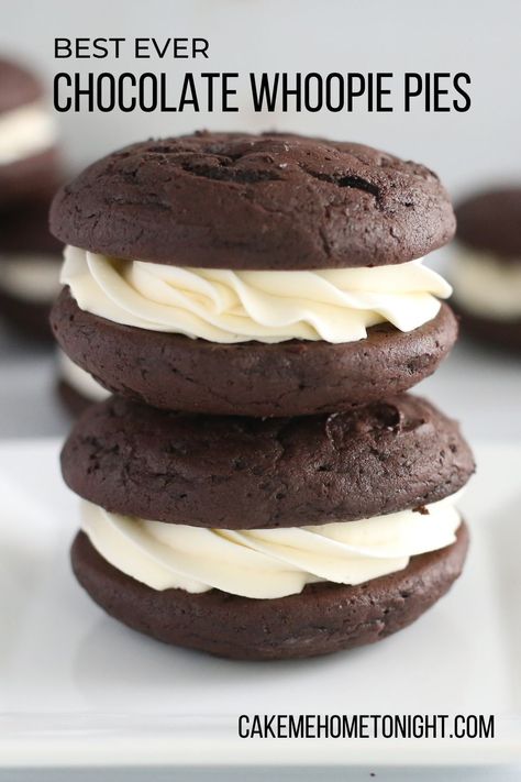 Chocolate Whoopie Pies are fun, portable treats that are perfect for kids and adults alike. Dark chocolate, cakey cookies sandwich creamy vanilla buttercream. #chocolatewhoopiepies #classicwhoopiepies #whoopiepies #chocolatecookies Whoopee Pie, Whoopie Pie Filling, Whoopie Pie Recipe, Chocolate Whoopie Pies, Kitchen Notes, Chocolate Cake Cookies, Whoopie Pie, Vintage Cakes, Kolaci I Torte