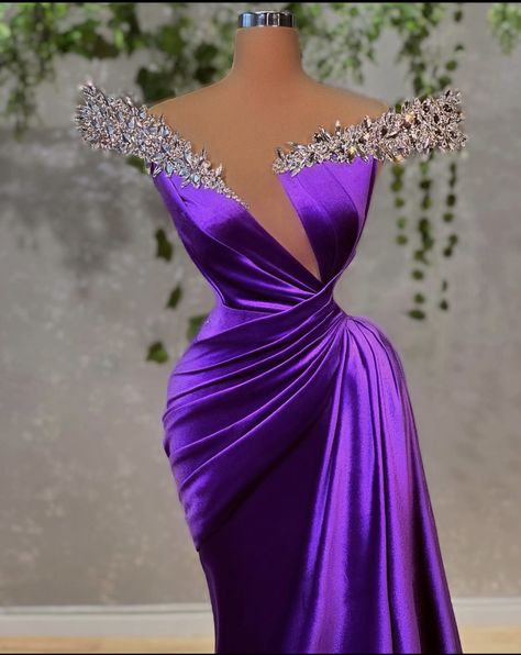 Purple Gown Elegant, Velvet Party Dress Classy, Goddess Exclusive, Purple Evening Gown, Velvet Styles, Purple Evening Gowns, Lace Dress Classy, Dinner Gowns, Party Dress Classy