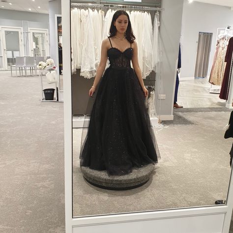 Accessories For Black Prom Dress, Black Tool Prom Dress, Black Prom Dress Flowy, Black Debs Dresses, Black Flowy Prom Dress, Black Grad Dresses, Flowy Prom Dresses Long, Black Prom Dress Sparkly, Prom Outfits Black