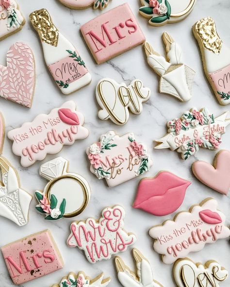 Bachelorette Desserts, Valentines Day Sugar Cookies, Bachelorette Cookies, No Bake Sugar Cookies, Royal Icing Sugar, Bridal Shower Cookies, Floral Banners, Dessert Set, Sugar Cookie Designs