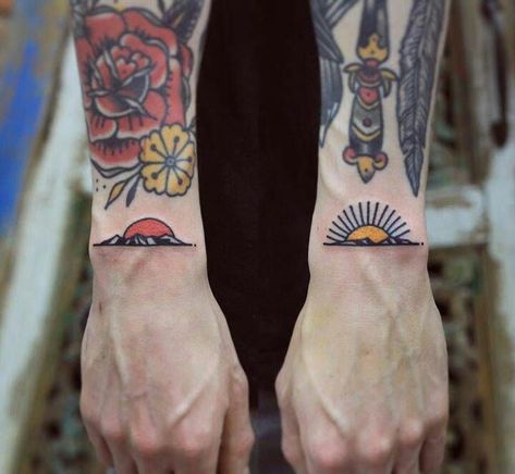 People With Tattoos, Sunset Tattoos, Traditional Tattoo Sleeve, Old School Tattoo Designs, Geniale Tattoos, E Tattoo, Tattoo Girls, Traditional Tattoos, American Traditional Tattoo