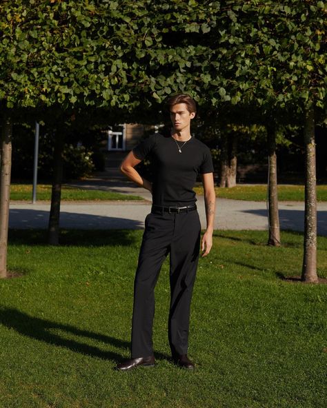 Autumn fit for men 2022, Vagabond Mike boots Mens Black Outfit Classy, All Black Classy Outfit Men, Classy Black Outfit Men, All Black Outfit Men Classy, Men Black Jeans Outfit, Mens All Black Outfit Classy, Classy Men Outfits Gentleman Style, Old Money Outfits Black, Mens Black Jeans Outfit