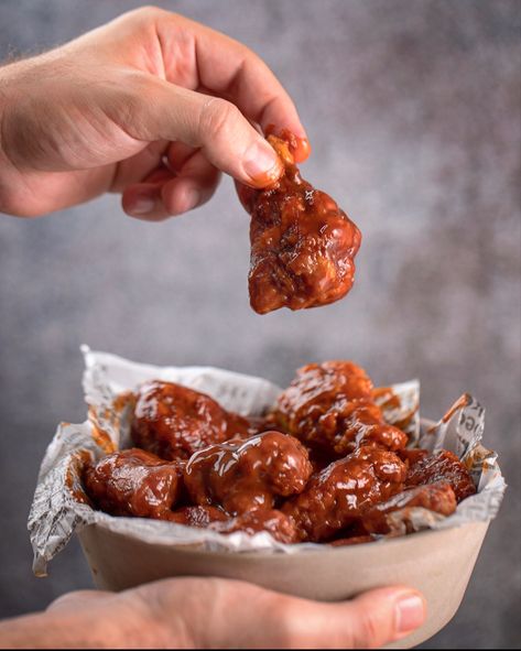 Food Photography Chicken Wings, Buffalo Wings Photography, Wings Photography Food, Chicken Wings Photoshoot, Chicken Wing Photography, Chicken Wings Photography Food Styling, Chicken Wings Photography, Chicken Wings Aesthetic, Wings Photoshoot