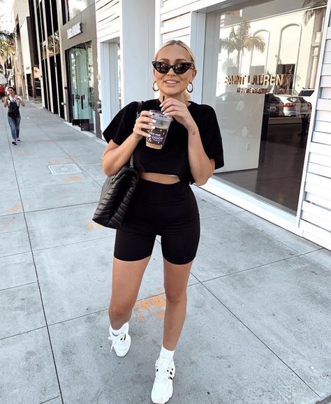 Athleisure Outfits Summer, Bondi Sands, Biker Shorts Outfit, Athleisure Trend, Pakaian Feminin, Inspo Instagram, Shorts Outfit, Cooler Look, Looks Black