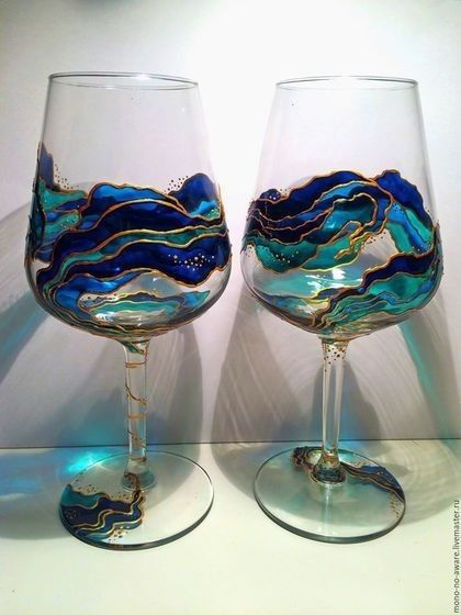 Painted Drinking Glasses, Wine Glass Painting, Painting Glass Jars, Glass Painting Patterns, Painting On Glass, Diy Wine Glasses, Hand Painted Glassware, Decorated Wine Glasses, Painting Glass