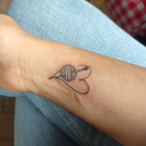 Yarn And Needles Tattoo, Knitting Needle Tattoo Ideas, Sewing And Crochet Tattoo, Crochet Heart Tattoo, Small Crochet Tattoo, Crochet Tattoos For Women, Ball Of Wool Tattoo, Yarn Tattoo Crochet, Crochet Hook Tattoo Ideas