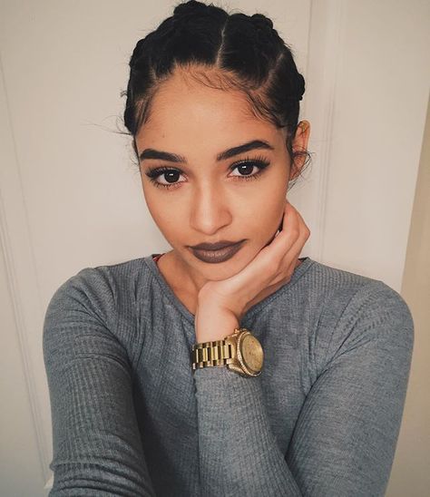 Kayla Phillips, Flawless Makeup, Classy And Fabulous, Makeup Skin Care, Skin Makeup, Hair Goals, Makeup Inspiration, Cute Hairstyles, Makeup Tips