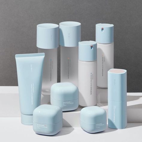 Korean Skincare Packaging, Laneige Water Bank Blue Hyaluronic, Koleksi Makeup, Laneige Water Bank, Cosmetic Packaging Design, Skincare Packaging, Makeup Store, Pretty Skin Care, Pretty Skin