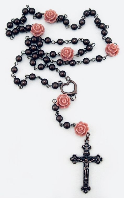 Satanic Rosary, Rosary Ideas, Rosary Bead Tattoo, Rose Rosary, Rosary Tattoo, Beautiful Rosary, Rosary Jewelry, Beaded Rosary, Catholic Jewelry