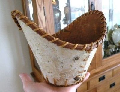 Foraging Crafts, Birchbark Crafts, Christmas Crafts To Sell Make Money, Bark Baskets, Bark Idea, Birch Wood Crafts, Basket Template, Birch Bark Crafts, Birch Bark Baskets