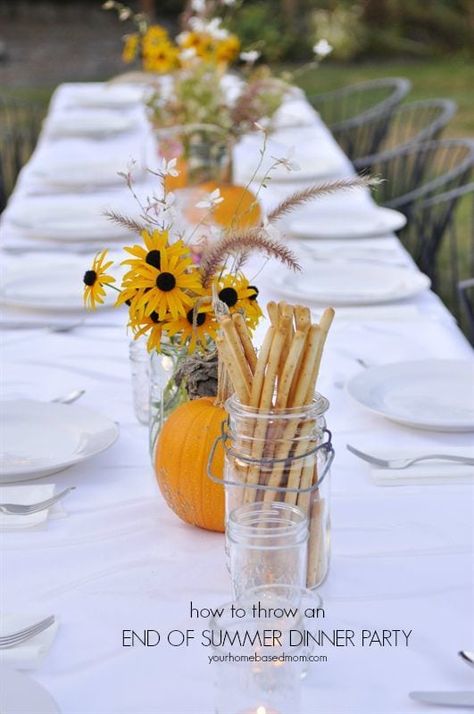 A fun way to celebrate the end of summer with the neighbors - Host an End of the Summer Dinner Party! End Of Summer Dinner, Harvest Dinner Party, Paella Party, Fall Party Food, Summer Dinner Party, Progressive Dinner, Potluck Dinner, Fall Dinner Party, Outdoor Dinner Parties