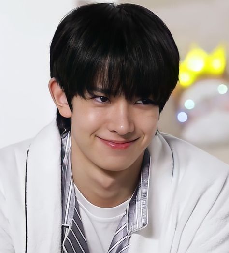 Heesung Funny Pics, Heesung Memeable Face, Heeseung Funny Face, Heeseung Memeable Face, Enhypen Memeable Face, Memeable Face, Enhypen Meme, Ethan Lee, Silly Images