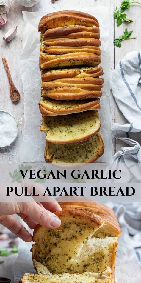 Vegan Pull Apart Garlic Bread, Salty Vegan Snacks, Vegan Pull Apart Bread, Vegan Savory Snacks, Bread Recipes Vegan, Garlic Bread Vegan, Vegan Bread Recipes, Easy Vegan Baking, Garlic Pull Apart Bread