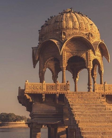 Vintage Indian Architecture, Ancient Persian Aesthetic, Gadisar Lake Jaisalmer, Traditional Indian Architecture, Indian Architecture Aesthetic, Indian Buildings, Gadisar Lake, Architecture Indian, Indian Monuments