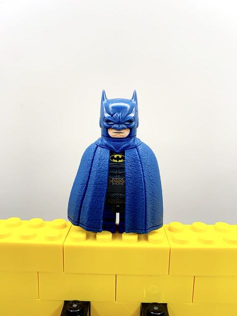 Lego Batman Minifigures, Modern Knight, Batman Blue, Lego Figurine, Custom Minifigures, Lego Custom Minifigures, Lego Dc, Lego Figures, Cool Lego Creations