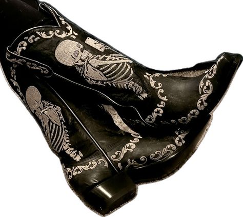 Western boots black leather cowgirl cowboy skeleton selfie old gringo Country Gothic Outfits, Black Cowboy Boots Aesthetic, Gothic Cowboy Outfit, Goth Cowboy Boots, Cowgirl Vampire, Goth Cowgirl Aesthetic, Yallternative Aesthetic, Skeleton Selfie, Vampire Cowboy