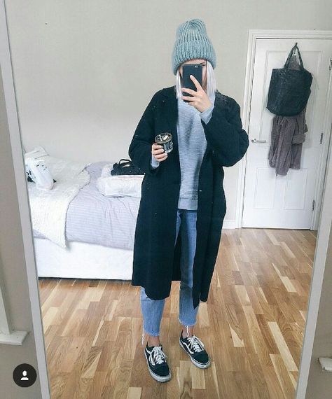 . Minimalista Sikk, Cute Christmas Outfits, Goth Outfit, Mode Grunge, Vans Outfit, Mode Jeans, Mode Inspo, Mode Streetwear, Mode Inspiration