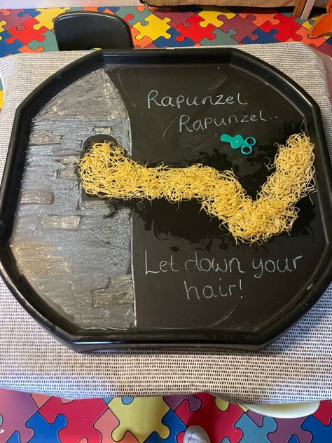 #rapunzelhair #tufftrayideas #hairdressing #craftsfortoddlers Disney Messy Play, Occupation Activities, Princess Ideas, Continuous Provision, Nursery Activities, Rapunzel Hair, Tuff Tray, Tray Ideas, Disney Rapunzel