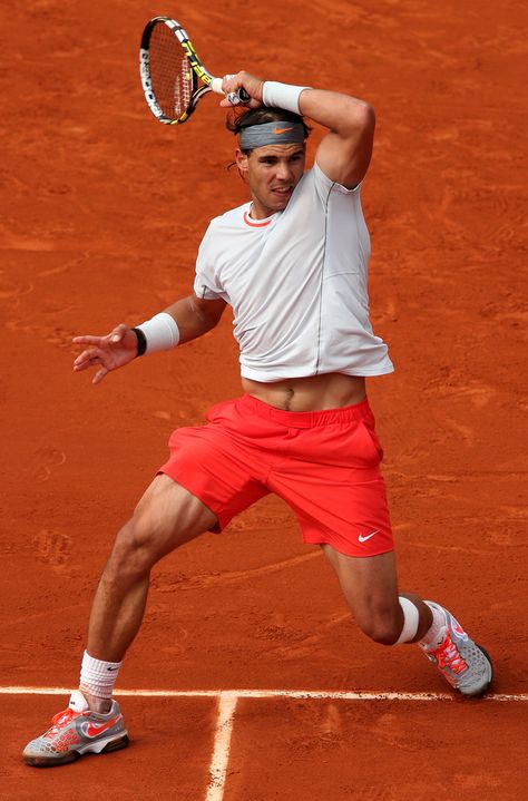 rafael nadal tennis french open Nadal Tennis, Poses Dynamiques, Tennis Quotes, Action Pose Reference, Male Pose Reference, 남자 몸, People Poses, Tennis Workout, Body Reference Poses