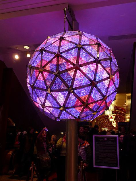 Times Square New Years Eve Ball Held Macy Store Street #newyork, #NYC, #pinsland, https://apps.facebook.com/yangutu New York Ball Drop, Times Square New Years Eve, New York Ball, Times Square Ball Drop, Geodesic Sphere, New Years Eve Ball, Rooftop Bars Nyc, New Years Ball, Ville New York