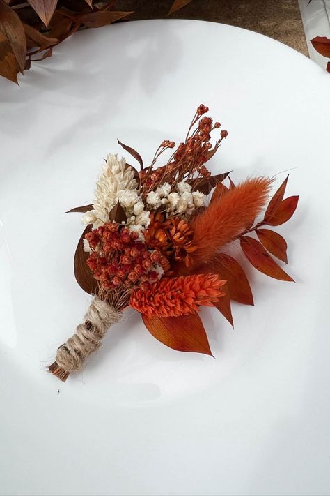 Autumn Wedding Boutonniere, Dried Flower Button Holes, Rustic Terracotta Wedding, Dried Flower Boutonniere, Rust Flowers, Groom Buttonholes, Flower Boutonniere, Fall Bouquet, Dried Flowers Wedding