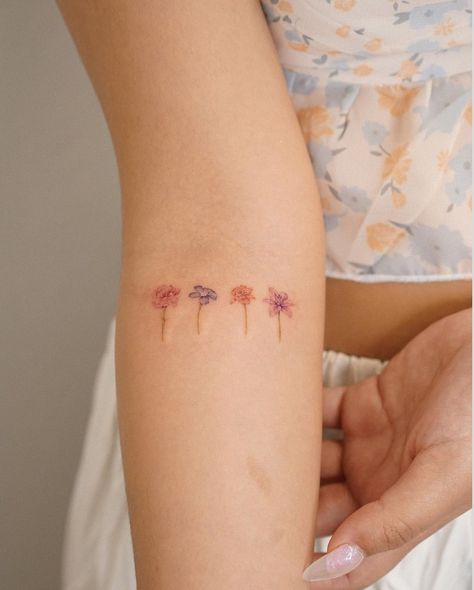 Colourful Line Tattoo, Dainty Colored Tattoos, Fine Line Colored Tattoo, Coloured Line Tattoo, Colour Fine Line Tattoo, Fine Line Flower Tattoo Color, Fineline Color Tattoo, Fine Point Tattoo, Fine Line Colour Tattoo