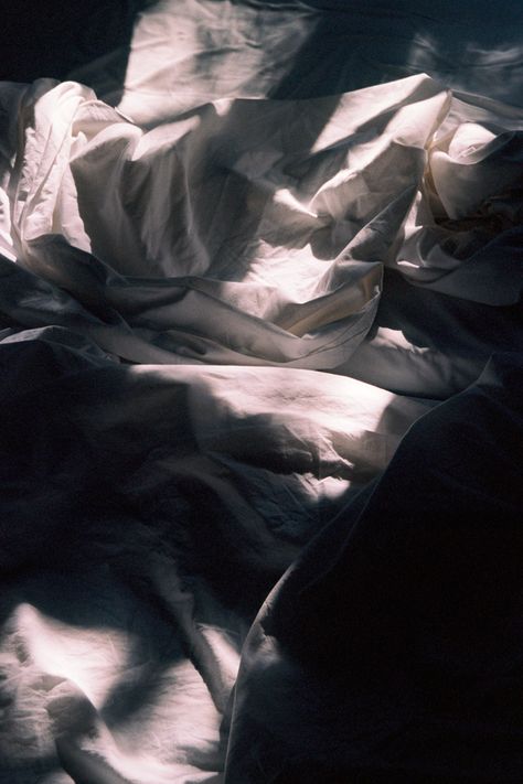 Two Situations with Bed Sheets (Dramatic but also Romantic), 2015 Bed Aesthetic Night, Bed Sheets Aesthetic, Sheets Aesthetic, Mood Images, Apple Watch Wallpaper, Pastel Wallpaper, Night Aesthetic, Greek Gods, Art Model