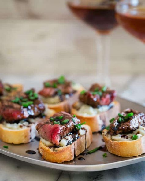 Mushroom Crostini Recipes, Blue Cheese Steak, Steak Crostini, Steak Appetizers, Steak With Blue Cheese, Blue Jean Chef, Crostini Appetizers, Rare Steak, Crostini Recipes