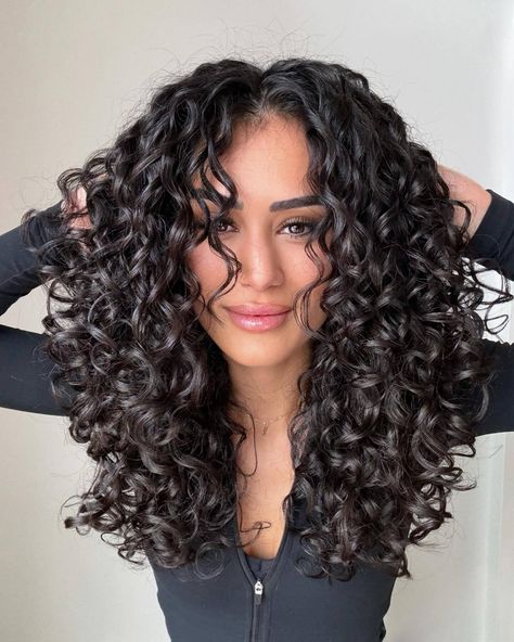 Long layered curly hair by hairbyreema  #curls #curly #curlyhair #hairideas #hairstyle #curlyhairideas #layered #layeredhair #layeredhairideas #shinyhair #healthyhairideas Long Layered Curly Hair, Layered Curly Haircuts, Medium Length Curls, Long Curly Haircuts, Natural Curly Hair Cuts, Layered Curly Hair, Curly Haircuts, Medium Bob Hairstyles, Tight Curls