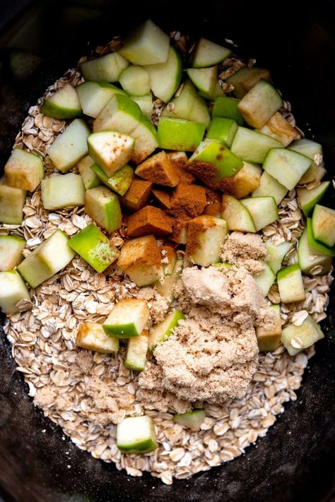 Slow Cooker Apple Cinnamon Oatmeal-1 Crockpot Oatmeal Apple Cinnamon, Crockpot Apple Cinnamon Oatmeal, Homemade Apple Cinnamon Oatmeal, Overnight Oatmeal Crockpot Old Fashioned Oats Slow Cooker, Crockpot Oatmeal Overnight Old Fashioned, Slow Cooker Apple Recipes, Overnight Oatmeal Crockpot, Crockpot Apple Pie, Crockpot Oatmeal Overnight