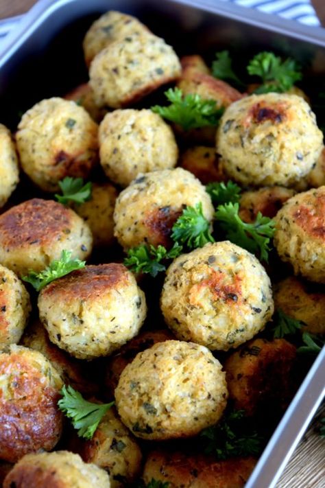 Vegetarian Balls Recipe, Stuffed Cauliflower, Cauliflower Meatballs, Cauliflower Rice Balls, Cauliflower Balls, Cauliflower Main Dish Recipes, Brown Rice Cooking, Vegetarian Meatballs, Meatballs And Rice