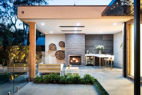 Modern Outdoor Living Space, Modern Outdoor Living, Contemporary Patio, Pergola Design, Outdoor Entertaining Spaces, Outdoor Heaters, Lounge Design, Backyard Inspo, Outdoor Entertaining Area