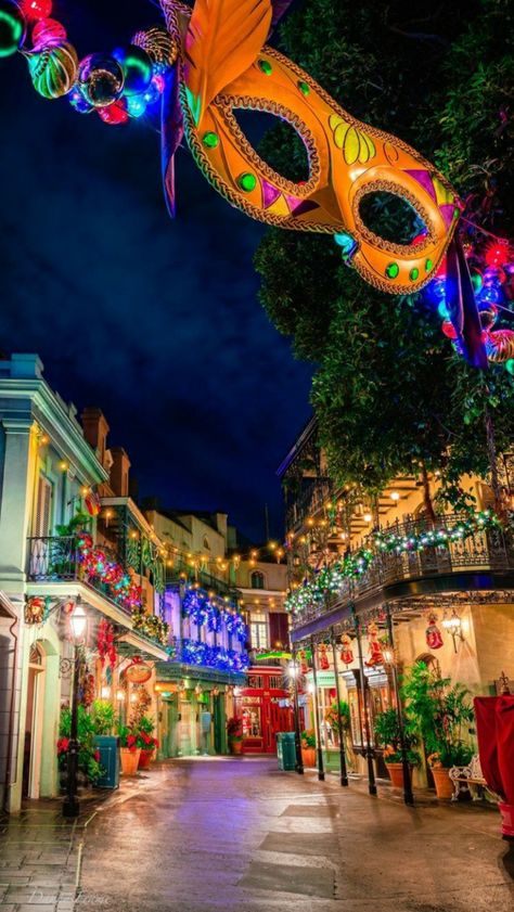 New Orleans Phone Wallpaper, New Orleans Wallpaper Iphone, Aesthetic Masquerade, Mardi Gras Aesthetic, Mardi Gras Wallpaper, Disneyland Wallpaper, Masquerade Aesthetic, Mardi Gras Festival, Photography Night