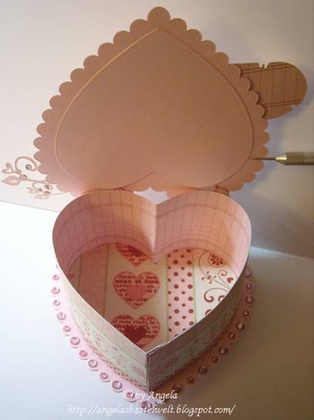 Splitcoaststampers Valentine Heartbox with Lelo Design Heart Box Decoration Ideas, Heart Gift Box Diy, Heart Box Diy, Cardboard Heart Box Diy, Diy Heart Shaped Box Paper Crafts, Exploding Gift Box, Heart Shape Box, Heart Box, Paper Flower Template