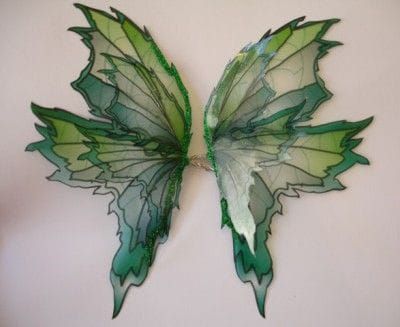 nature wings! | What Type of Fairy Wings Do You Have? - Cuestionario Green Fairy Wings, Diy Fairy Wings, Types Of Fairies, Fairy Crafts, Woodland Fairy, Diy Fairy, Fantasias Halloween, Fairy Costume, Fairy Wings