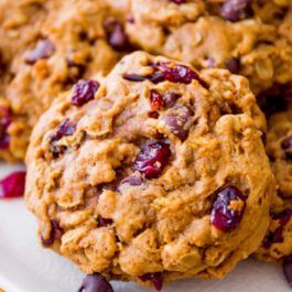 Canned Pumpkin Recipes, Oats Chocolate, Pumpkin Oatmeal Cookies, Cranberry Cookies, Pumpkin Oatmeal, Pumpkin Chocolate Chips, Pumpkin Cookies, Pumpkin Chocolate, Pumpkin Dessert