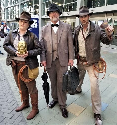 WonderCon 19 2019 Saturday Indiana Jones costume cosplay Dr Henry Walton Jones Sr with female Indy and golden idol and Holy Grail Sean Connery Harrison Ford cosplay costume Dad father daughter Junior Last Crusade Female Indiana Jones Costume, Indiana Jones Family Costume, Indiana Jones Costume Female, Indian Jones Costume, Indiana Jones Outfit, Female Indiana Jones, Indiana Jones Halloween Costume, Indiana Jones Cosplay, Indiana Jones Halloween